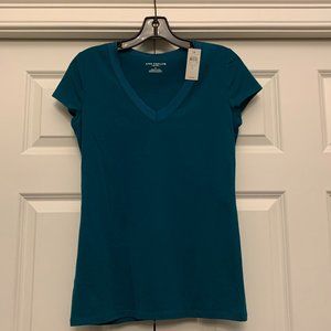 THRDUP- NWT 💕 Ann Taylor T-Shirt